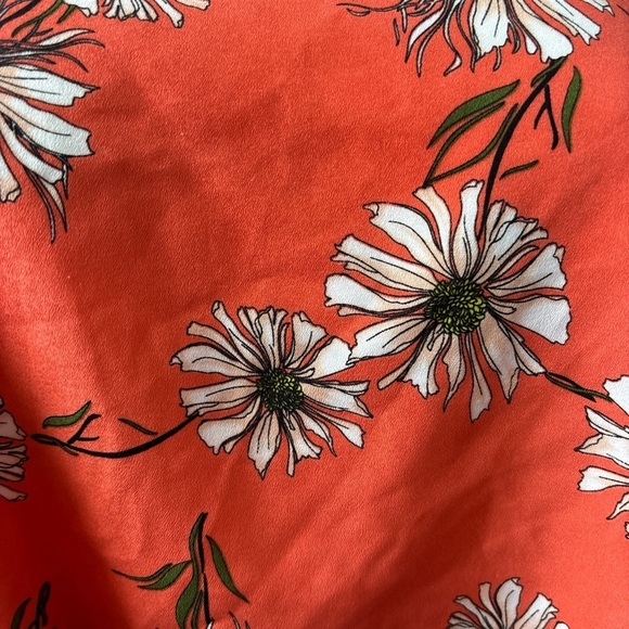 Floral Orange Sleeveless Top - Picture 2 of 4